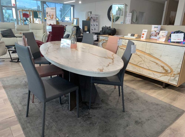 table-ovale-lisbao_467079551