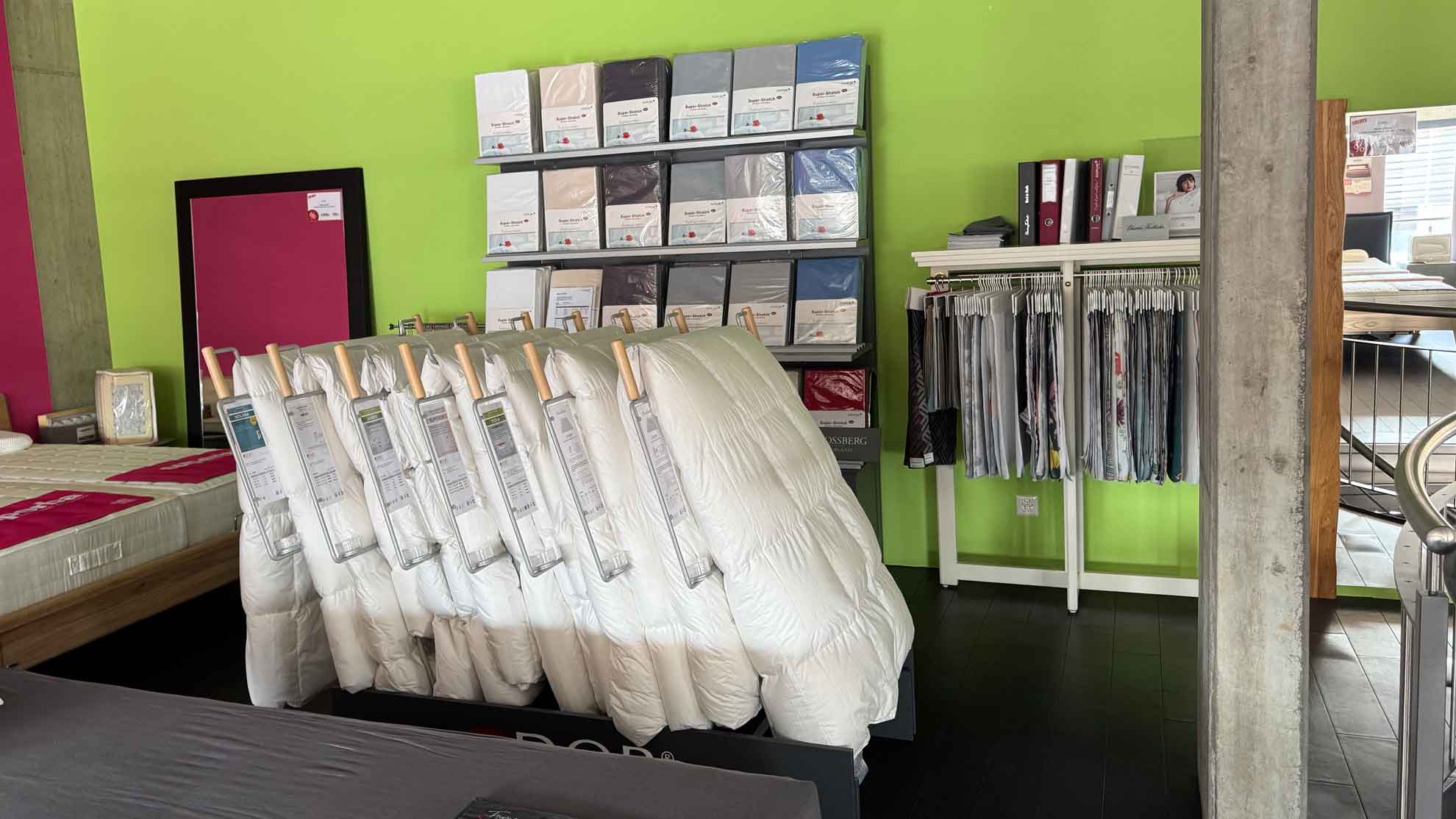 1er étage : Duvets, oreillers